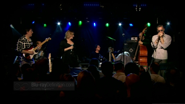 Autour du Blues Meets Larry Carlton & Guest Robben Ford: New Morning    The Paris Concert Blu ray Review